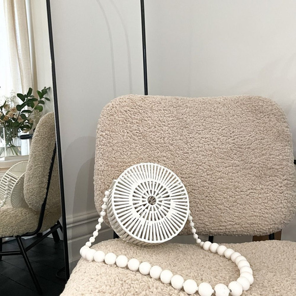 ROUND BEADED WHITE SUMMER PURSE - Picture 3 of 6